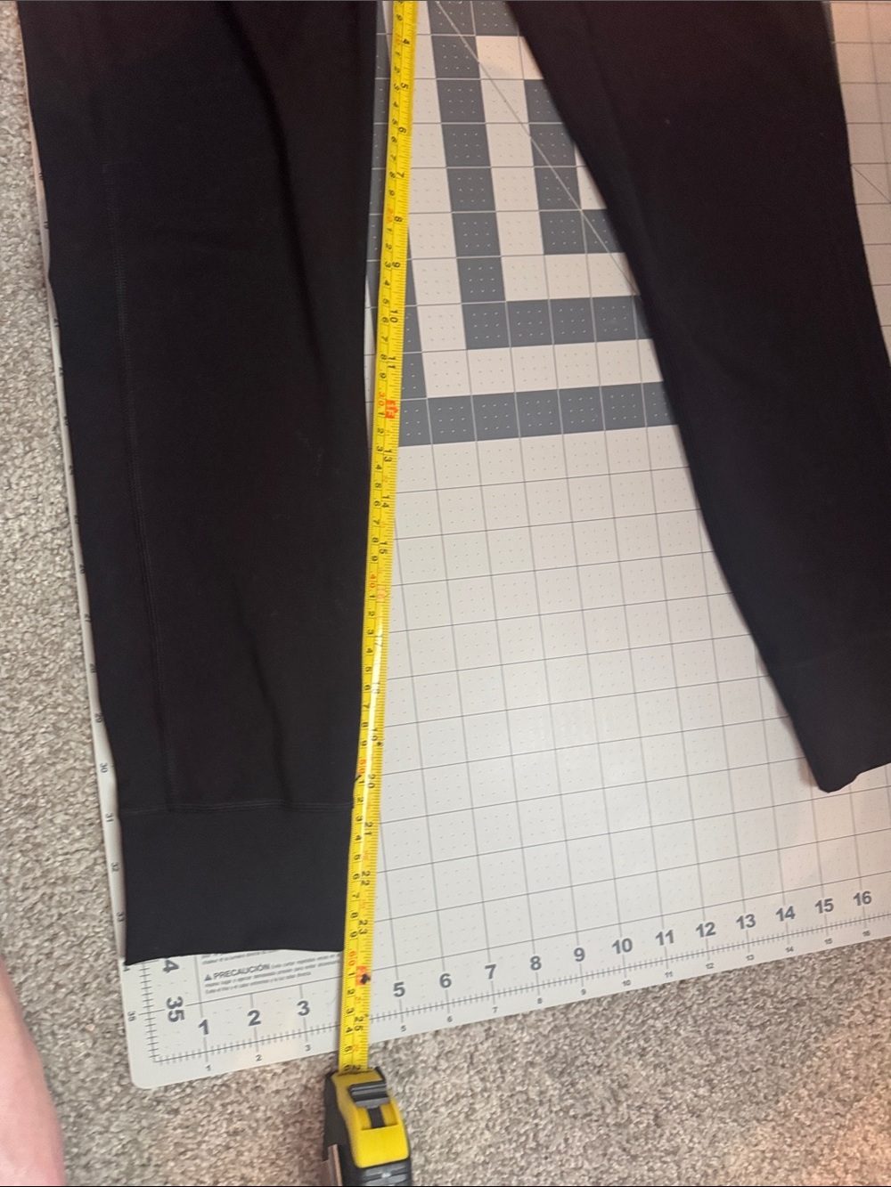 Vuori Black Women's Leggings Joggers - Picture 3 of 4